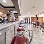 Canada Hotel 3*