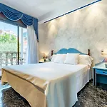 Canada Hotel 3*