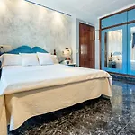 Canada Hotel 3*
