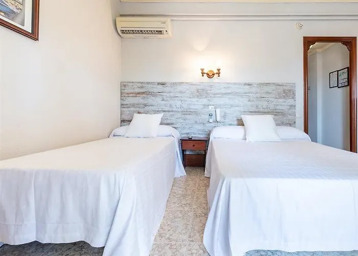 Canada Hotel 3*