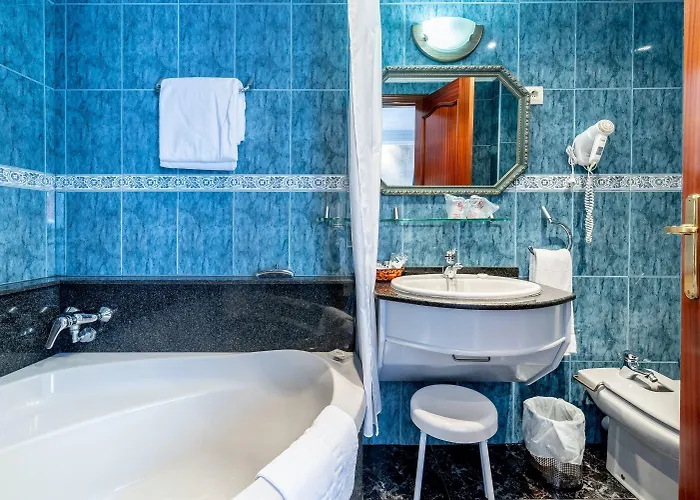 Canada Hotel 3*