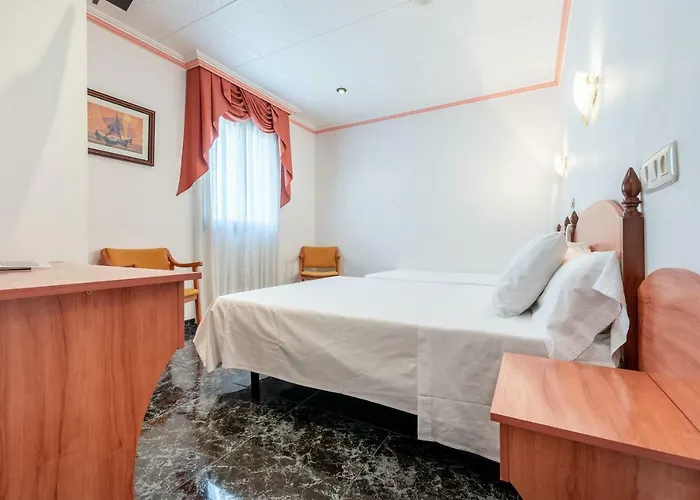 Hotel Canada 3*