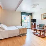 Canada 3*