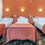 Hotel Canada 3*