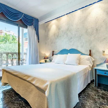 Canada Hotel 3*