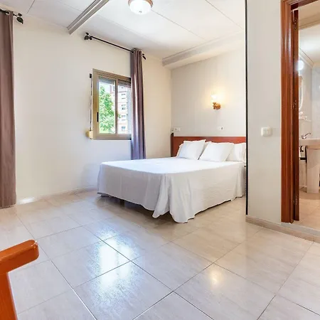 Hotel Canada 3*