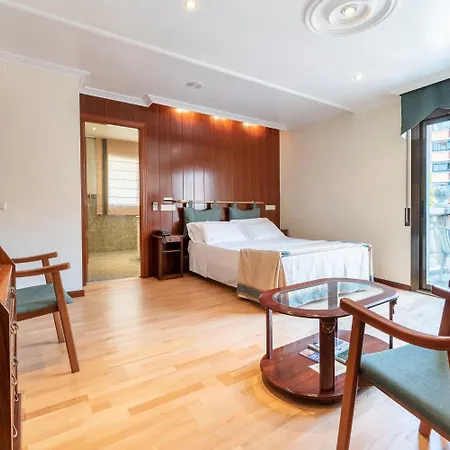 Canada By Dynamic Hotel Tarragona